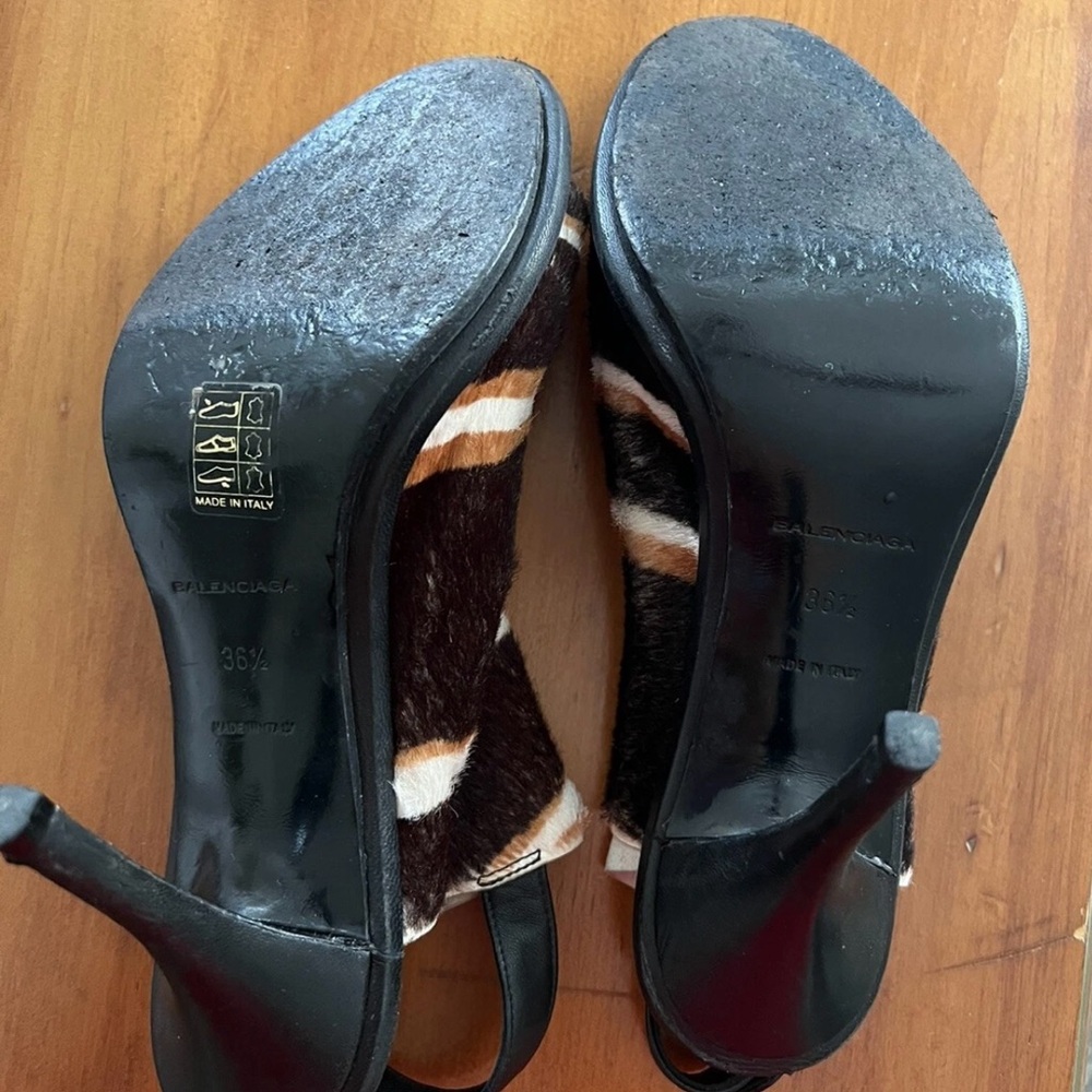 Balenciaga Black and Brown Heels Elegant Design Zebra Print - Picture 9 of 15